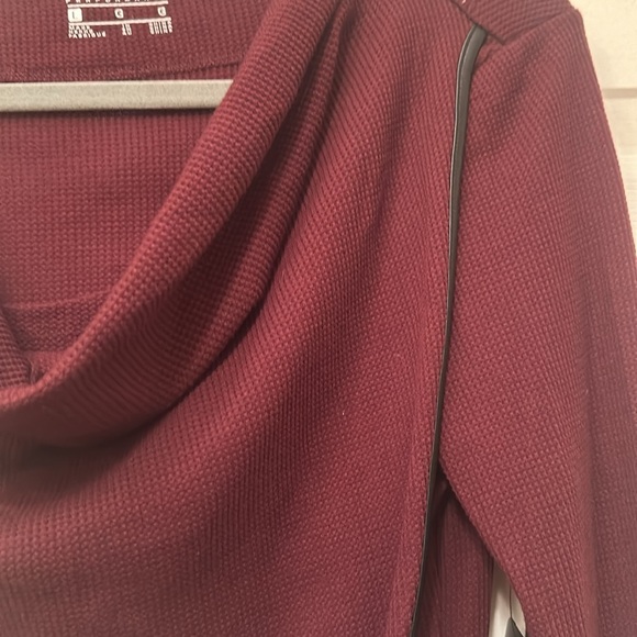 Cowl Neck top NWT - Picture 4 of 8